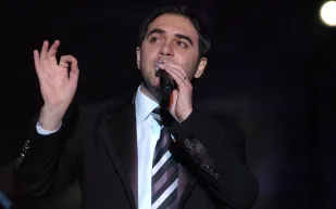 حفل رأس السنة يتحول إلى جدل.. وائل جسار ينسحب وسط استياء الجمهور (فيديو)