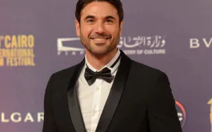 منشور زينة يثير الجدل.. هل تزوج أحمد عز سرًا؟