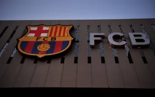 بعد خسارة برشلونة.. كيف وجه فليك كانسيلو في الملعب؟