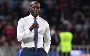 نجم مانشستر يونايتد الأسبق: الأهلي الأقرب للتتويج بدوري روشن السعودي (فيديو)