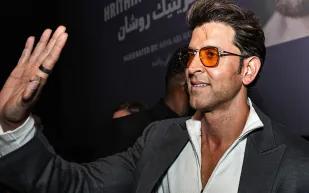 في عمر الـ51.. كيف يحافظ هريثيك روشان على الجسم المثالي؟