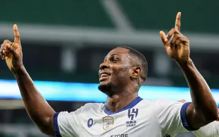 سر طائرة الهلال الخاصة التي أبهرت إيجالو.. مواصفات ملكية لا يملكها كبار أوروبا (فيديو)