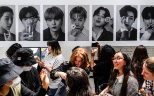 BTS وBLACKPINK يتنافسان على لقب أفضل فرقة في التصنيف العالمي