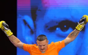 أوليكساندر أوسيك يحدد موعد اعتزاله.. كم نزالًا سيخوض؟