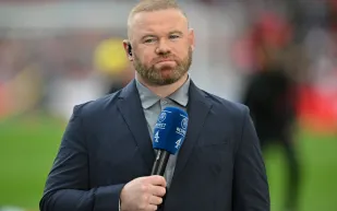 واين روني يكشف عن معاناته الصحية بعد انتقاله للتحليل الرياضي