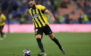 تشكيل الاتحاد ضد ضمك في دوري روشن.. هل يشارك بنزيما؟