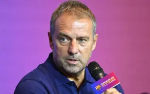 مدرب برشلونة يوضح موقفه من صفقة كانسيلو.. ماذا قال؟ (فيديو)