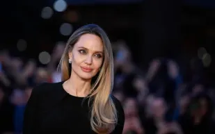 أنجلينا جولي تطلق الإعلان الأول لفيلمها الجديد Couture (فيديو)