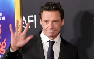 بعد تجسيد قصته على الشاشة.. كيف عبّر نيل دايموند عن إعجابه بأداء هيو جاكمان؟