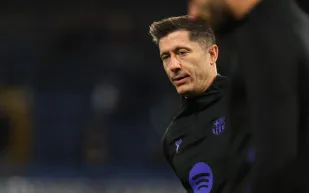 ليفاندوفسكي يستعد لمرحلة ما بعد كرة القدم: هل يودع برشلونة قريبًا؟ (فيديو)