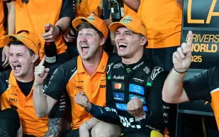 قبل انطلاق الموسم الجديد.. لاندو نوريس يتصدر قائمة رسوم الرخصة الفائقة