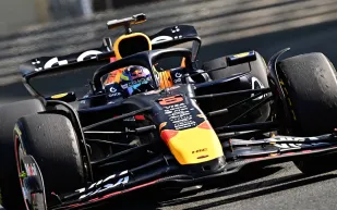 إيزاك هادجار يتحدى صحراء رالي Ford قبل موسمه الأول مع ريد بول (فيديو)