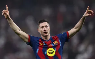 لماذا اقتنى ليفاندوفسكي يخت 80 Sunreef Power NEXT الفاخر؟