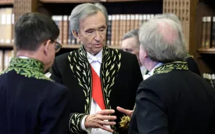 تقديراً لمسيرته القيادية: برنارد أرنو ينال عضوية أكاديمية العلوم الفرنسية