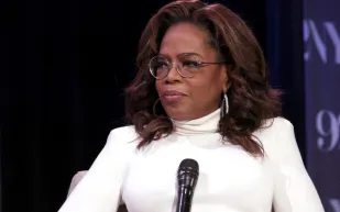 في عامها الـ72.. كم تبلغ ثروة الإعلامية أوبرا وينفري؟