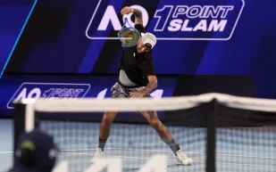 ما الذي أثار كيريوس ليحطم مضربه في بطولة أستراليا المفتوحة 2026؟