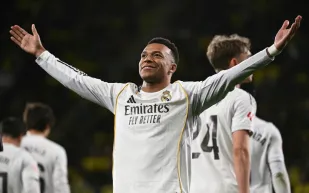 تعليمات صارمة من مدرب فياريال ورد فعل غير متوقع من مبابي.. ماذا حدث؟ (فيديو)