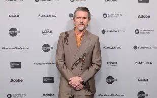 إيثان هوك ينتقد توم كروز.. ما الذي أغضبه من زميله الهوليوودي؟ (فيديو)