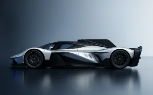 Red Bull RB17: فلسفة الفورمولا 1 تخرج من عالم السباقات إلى الطريق