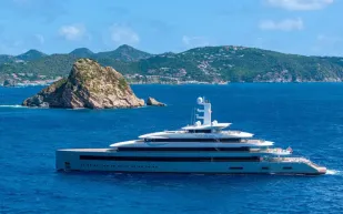 لأول مرة.. طرح يخت عملاق للبيع يكشف سر السعر الخيالي (فيديو)