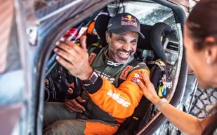 من حقق أسرع زمن في المرحلة السادسة لرالي داكار السعودية؟ (فيديو)