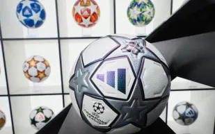 أديداس تطلق كرة جديدة احتفالا بمرور 25 عامًا على شراكتها مع دوري أبطال أوروبا