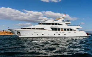 يخت Stella Fiera الفاخر للبيع.. فرصة نادرة لعشاق اليخوت