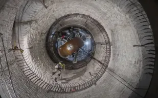 ساعة تعمل 10 آلاف عام.. كيف ركز مشروع جيف بيزوس على المستقبل؟ (فيديو)