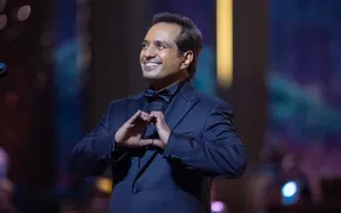 راشد الماجد يزلزل "محمد عبده أرينا" في ليلة العودة.. كواليس وأرقام قياسية (فيديو)