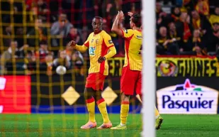 سعود عبد الحميد يقود لانس لفوز كبير في الدوري الفرنسي (فيديو)