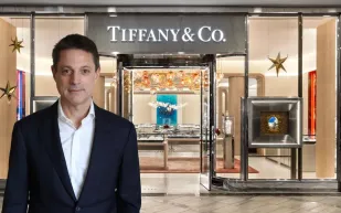 تيفاني آند كو تعين ديفيد بونزو نائبًا للرئيس التنفيذي وتوسع استراتيجياتها