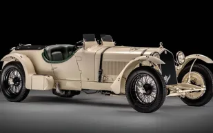 تحفة رياضية نادرة: Alfa Romeo 8C للبيع في مزاد تاريخي