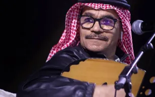 رابح صقر يحط الرحال في الرياض.. تذاكر تنفد وأرقام قياسية تُسجَّل (فيديو)