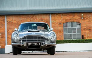 أيقونات على الشاشة: 5 سيارات تركت بصمة لا تُنسى في عالم السينما