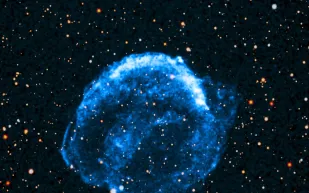 من الانفجار إلى التوهج.. ناسا توثق 25 عامًا في دقائق (فيديو)