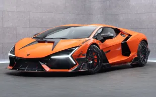 منصوري تضيف لمساتها الخاصة على Lamborghini Revuelto بأداء خيالي
