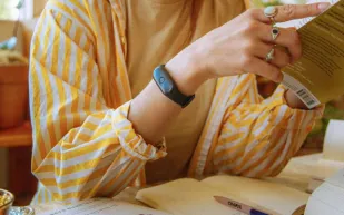 بذكاء اصطناعي فائق.. Amazon Bee  رفيقك الشخصي الجديد خارج حدود المنزل