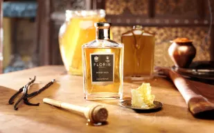 الفانيليا الدافئة تتصدّر مشهد عطور الرجال لشتاء 2026