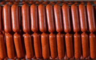 دراسة فرنسية: الإفراط في استخدام المواد الحافظة قد يزيد خطر الإصابة السرطان