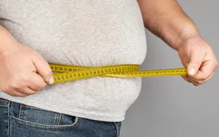 كيف تؤثر دهون الجسم على دماغك؟ دراسة تكشف العلاقة الخفية