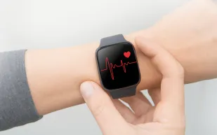 ثورة في الطب الوقائي: الساعات الذكية تتفوق في مراقبة صحة القلب بدقة.. دراسة
