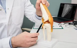 تقوية العظام دون تحريك عضلة واحدة.. اكتشاف علمي مذهل!