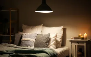 ما علاقة درجة حرارة غرفة النوم بصحة القلب أثناء النوم؟ دراسة تجيب