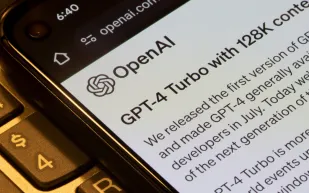 Prism من أوبن إيه آي.. مساحة عمل تغيّر طريقة كتابة الأبحاث 