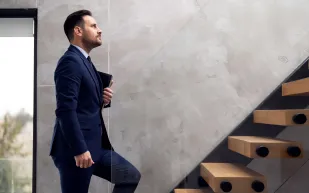 العقلية التي تصنع المستقبل: كيف يفكّر الروّاد في زمن الابتكار