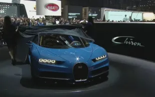 بوغاتي شيرون تكسر الصورة النمطية: فخامة بأداء يومي استثنائي