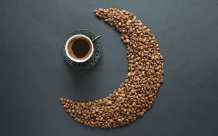 القهوة في رمضان: هل تزيد الجفاف أم تعزّز الترطيب؟
