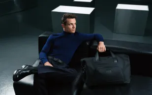 Tumi تكشف عن جديد حقائب Alpha بالتعاون مع لاندو نوريس ووي داكسون