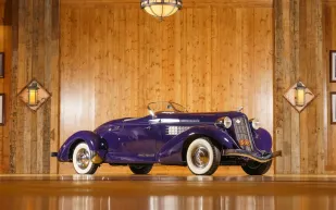 سيارة Auburn 851 الأسطورية تعود للمزاد في ميامي بهذا السعر