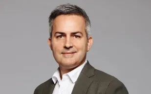 فونت يقود دعوة لتوحيد الصفوف ضد لابورتا في انتخابات برشلونة